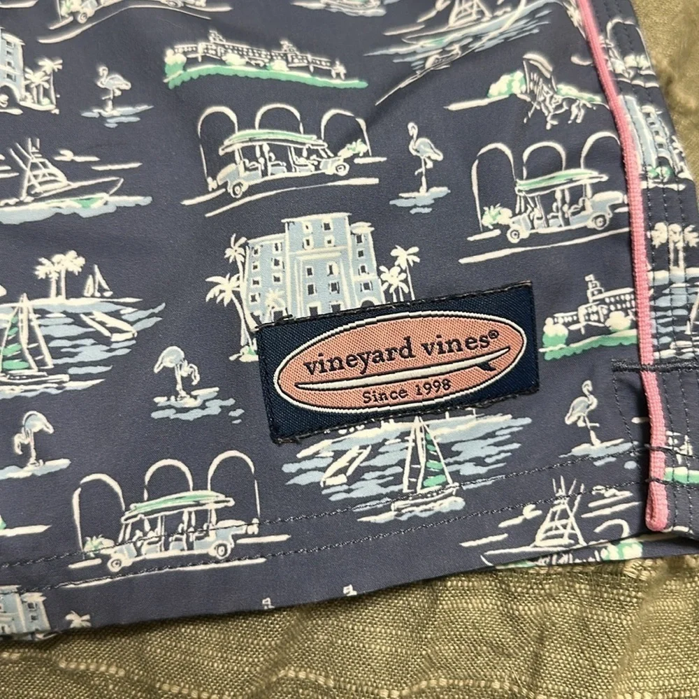 Vineyard Vines Men’s Medium Nautical Swim Trunks